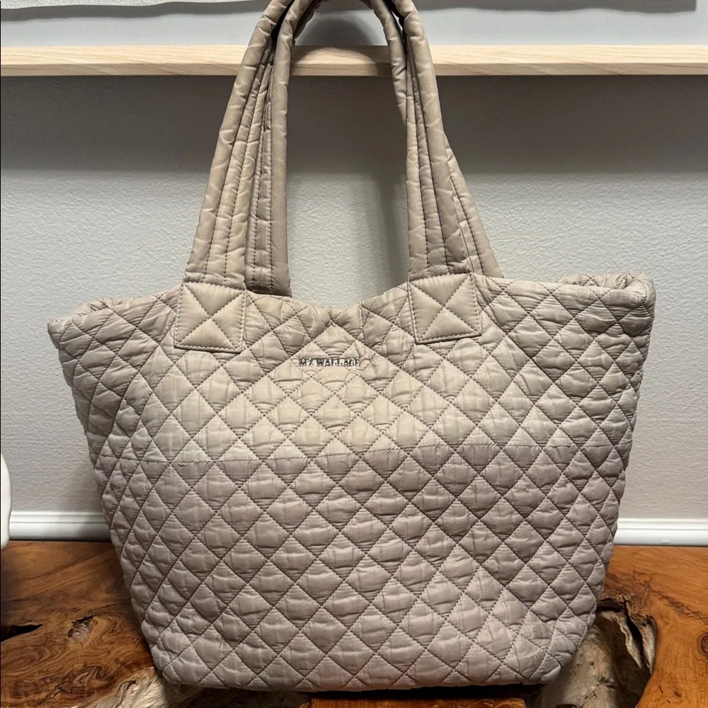 MZ Wallace Metro Tote – Two-Tone Neutral – - Picture 1 of 9